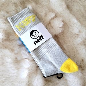 🔥🔥 Neff Colorblock Yellow Gray Crew Socks